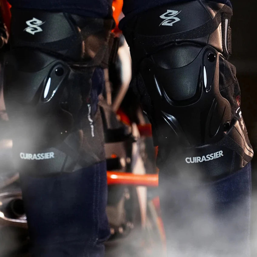 Joelheira Cuirassier com Alta Visibilidade Noturna